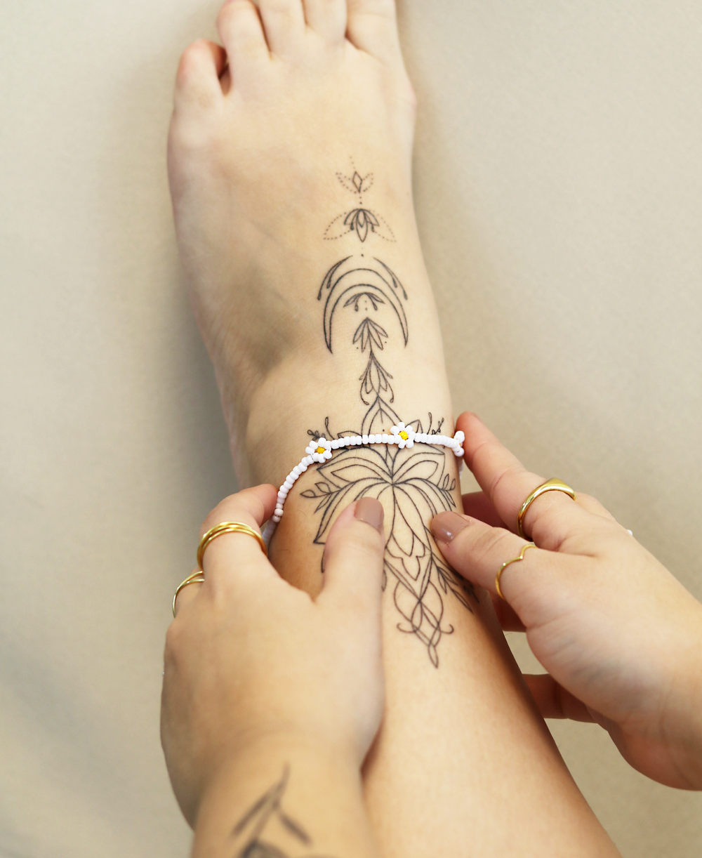 Blooming Fusskettchen